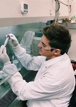 京城学校Jonathan Sims