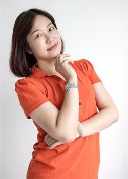 北京市芳草外国语学校常春图片