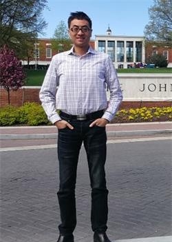 江苏省泰州中学国际部刘振宇图片