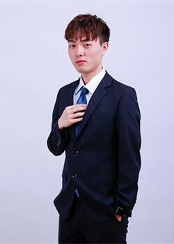 成都西雅美途外国语联合学校杨涵