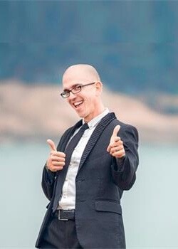 深圳(南山)中加学校Chris Wright图片