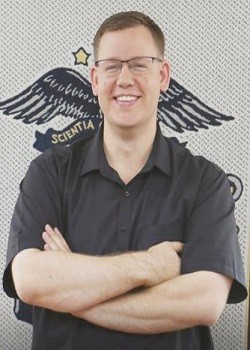 美国法拉古特学校天津校区Chris Fontana