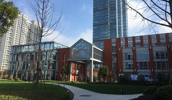 美国费尔蒙特高中（上海）AP中心学校